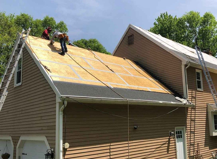 How to Choose the Right Roofing Contractor for Your Property 